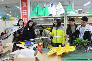 藝術(shù)與設(shè)計(jì)學(xué)院師生參觀工創(chuàng)匯 探索文化藝術(shù)交流新路徑